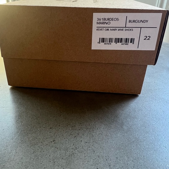 La Coqueta's Burgundy Velvet Girl Mary Jane Shoes - Picture 4 of 5